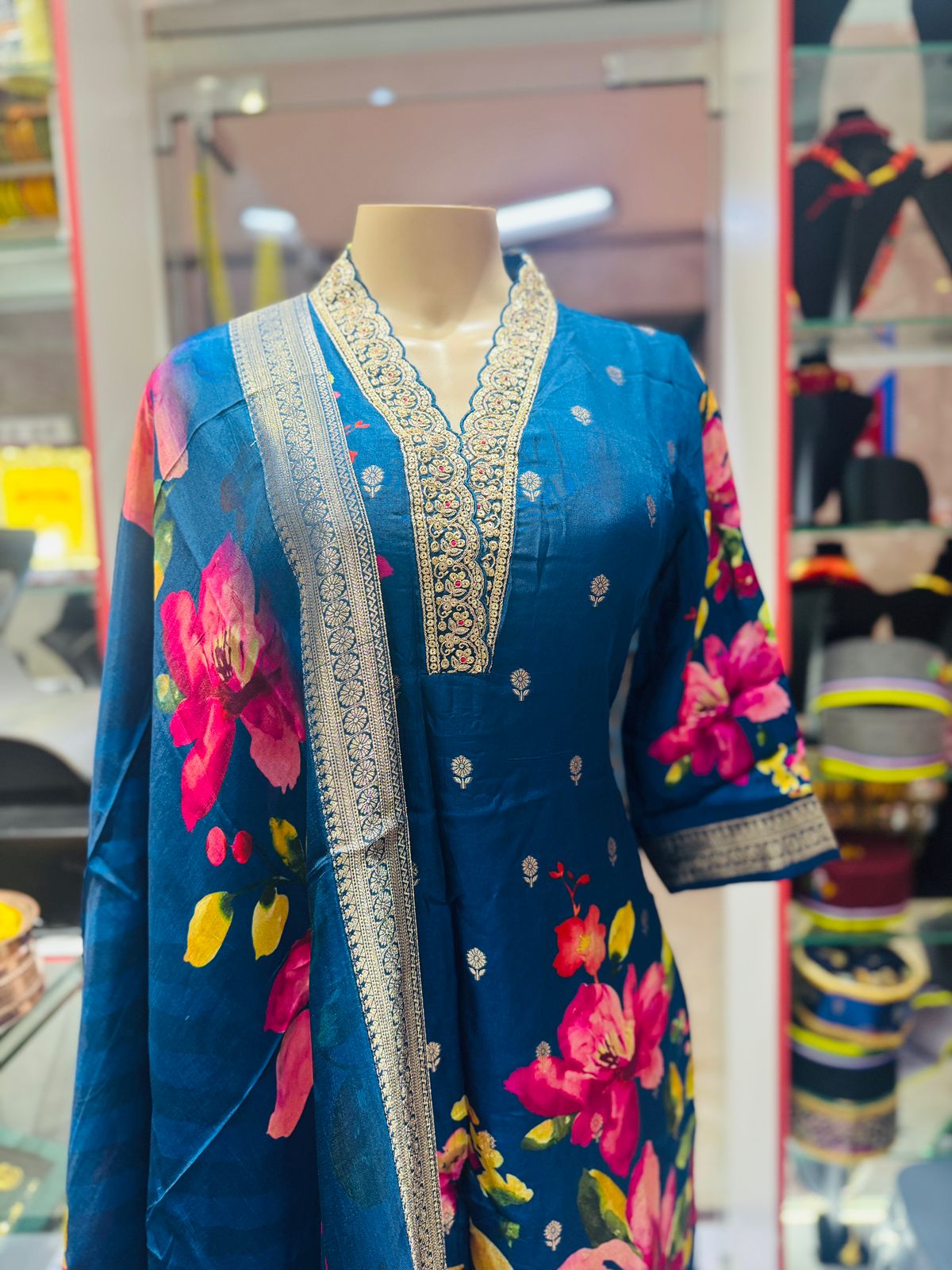 Women's navy blue silk flower Printed Kurta with Pant & flower print Dupatta